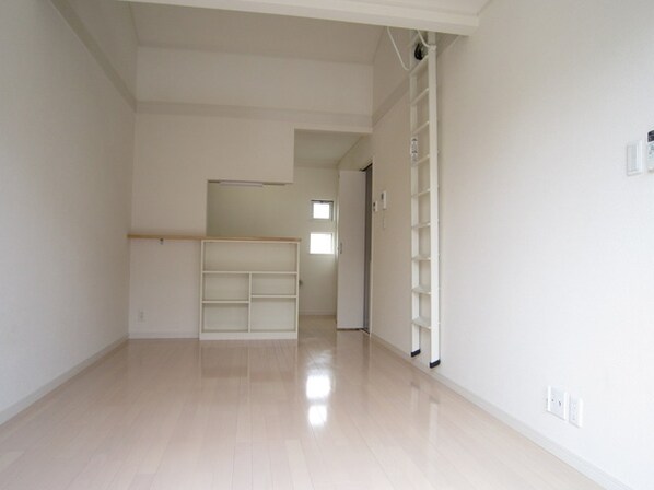 ヴェリナ・フォーの物件内観写真